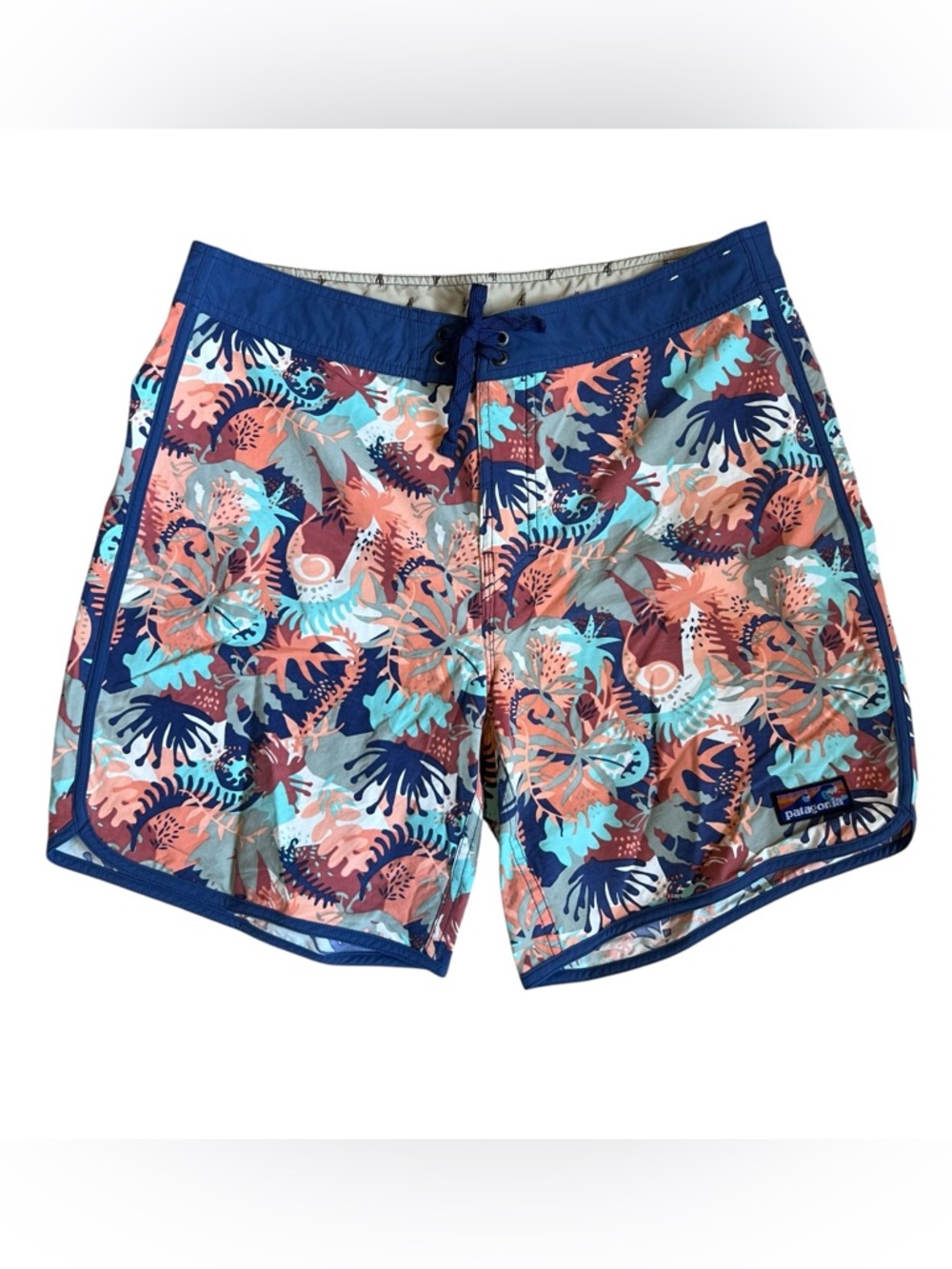 Patagonia Men’s Sz 34 Waist Tropical Print Scallop Hem Wayfarer Board Shorts